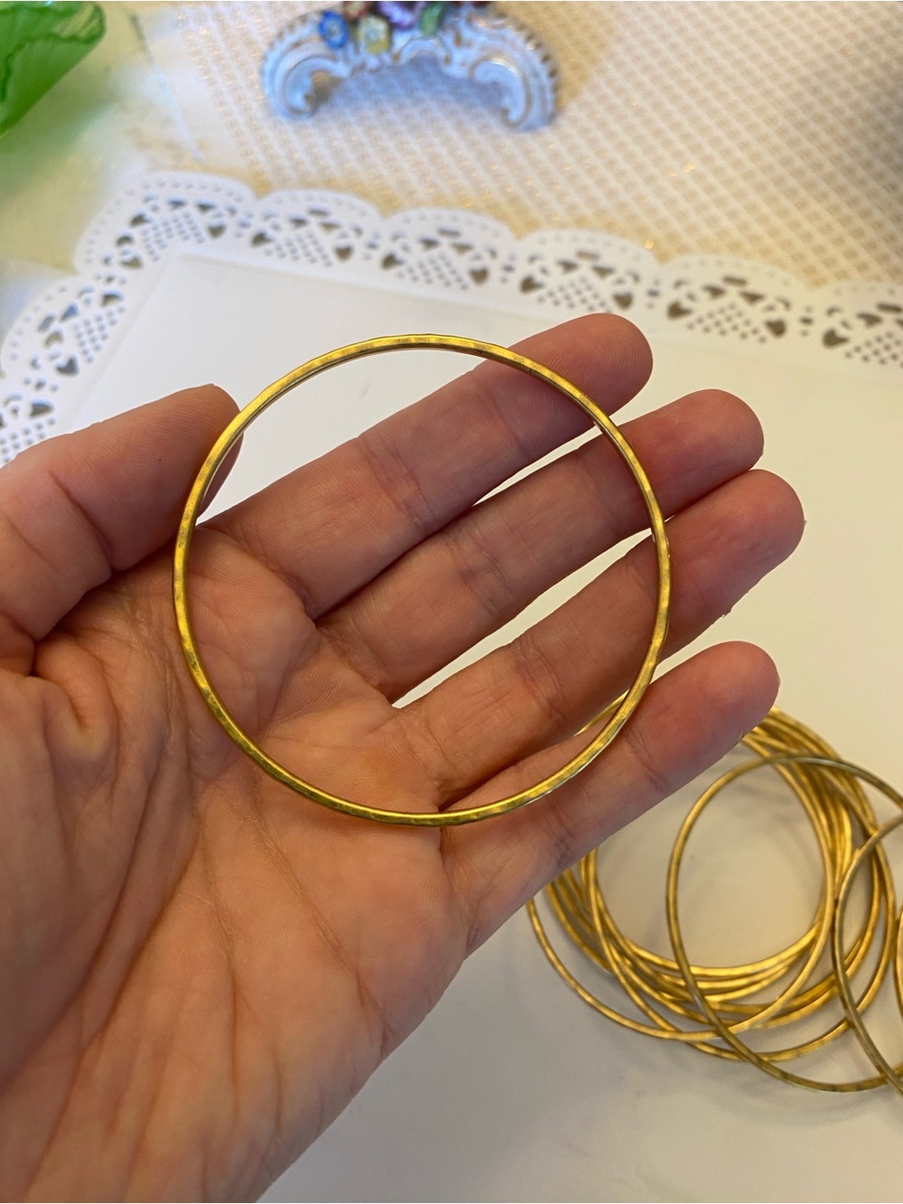 Premier Designs Gold Hammered Stackable Bangle Set - Picture 8 of 11